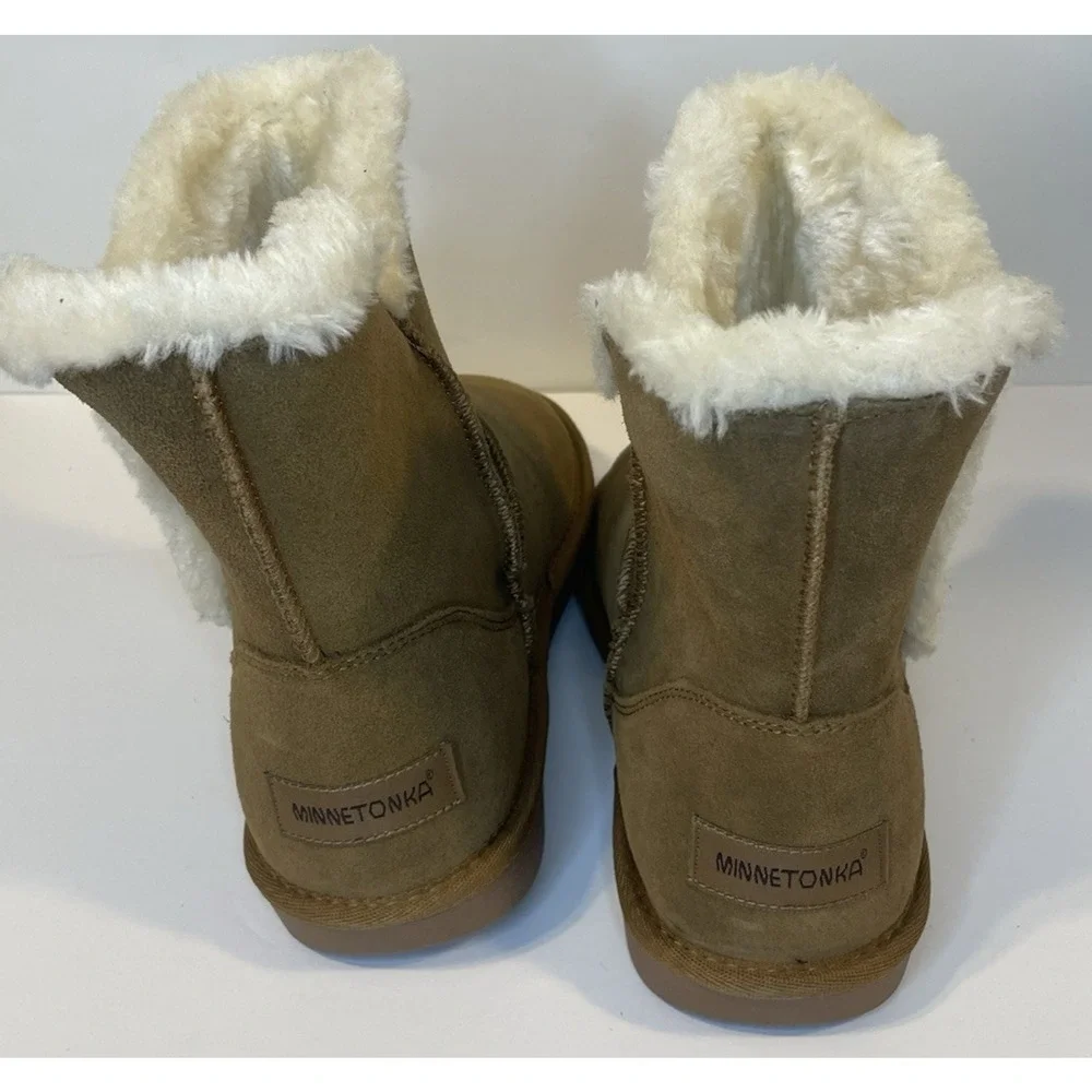 Minnetonka women faux